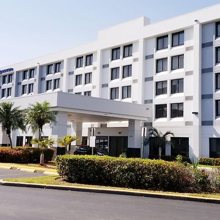 Holiday Inn Express Hotel & Suites Miami - Hialeah By Ihg Esterno foto