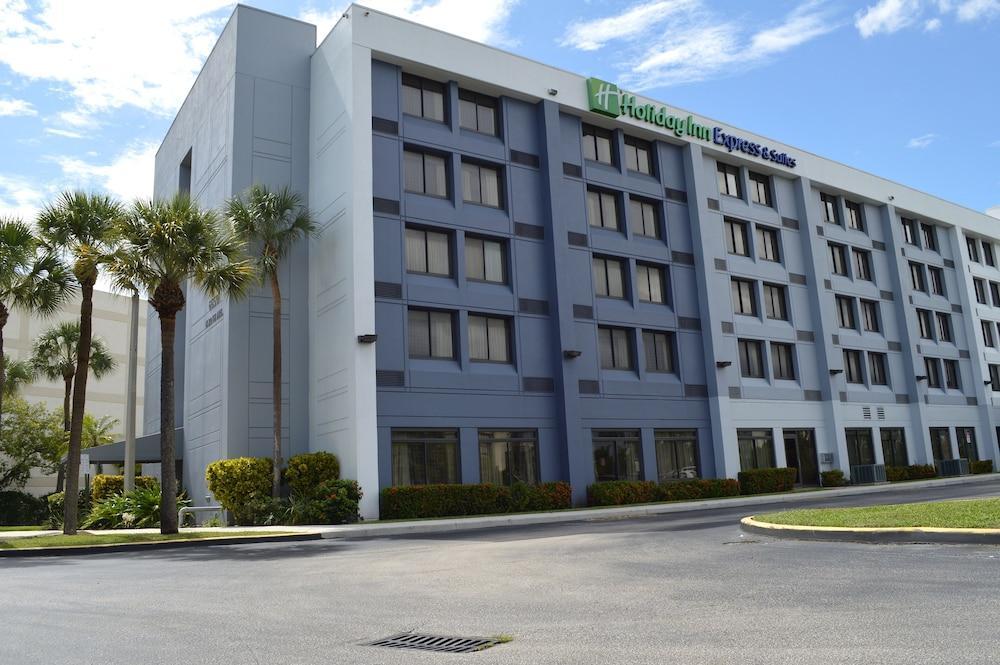 Holiday Inn Express Hotel & Suites Miami - Hialeah By Ihg Esterno foto