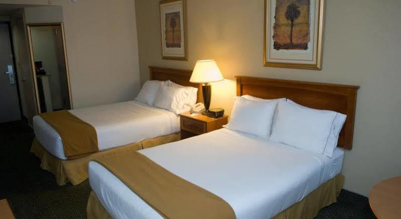 Holiday Inn Express Hotel & Suites Miami - Hialeah By Ihg Esterno foto