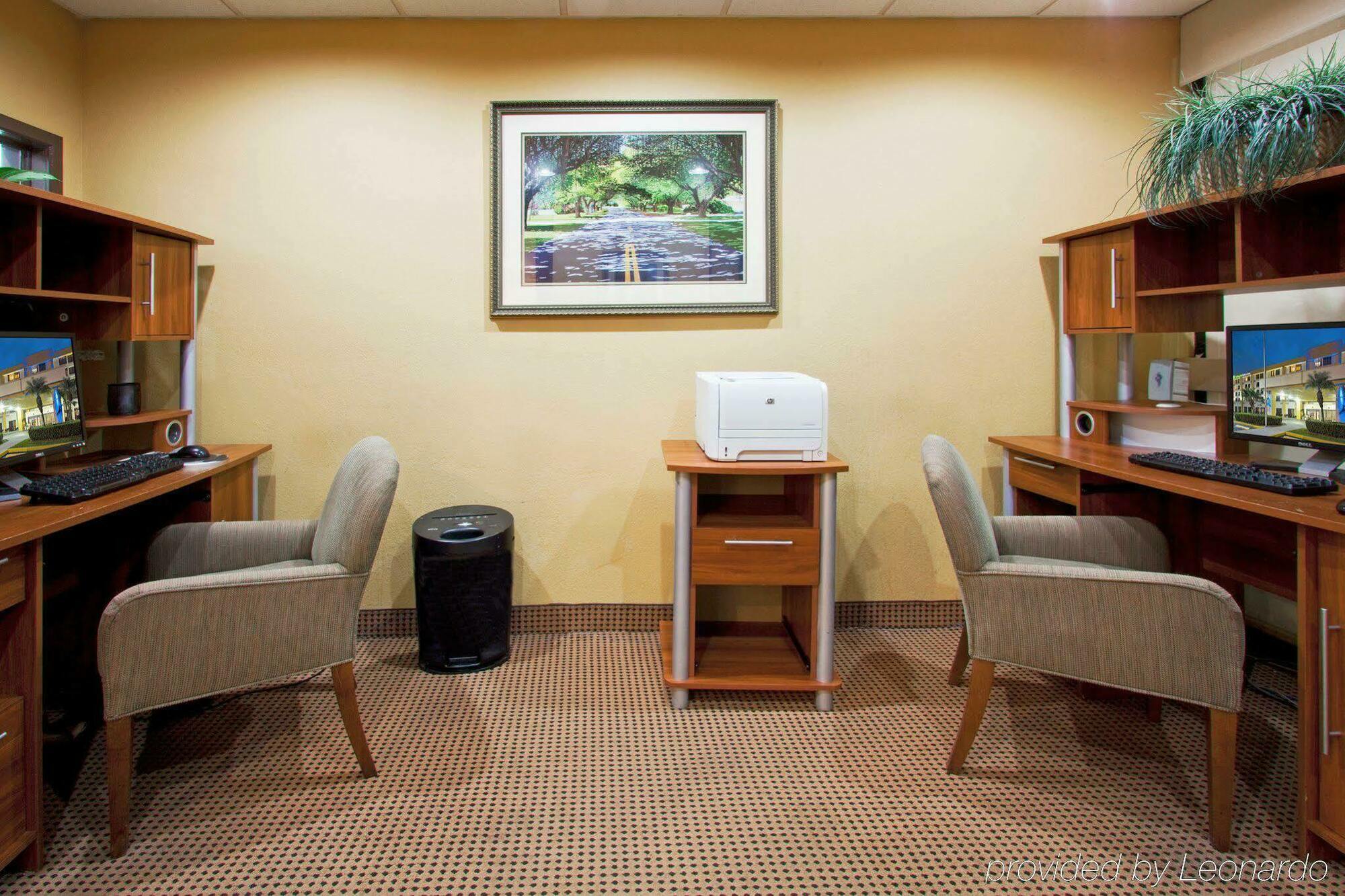 Holiday Inn Express Hotel & Suites Miami - Hialeah By Ihg Esterno foto