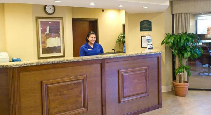 Holiday Inn Express Hotel & Suites Miami - Hialeah By Ihg Esterno foto